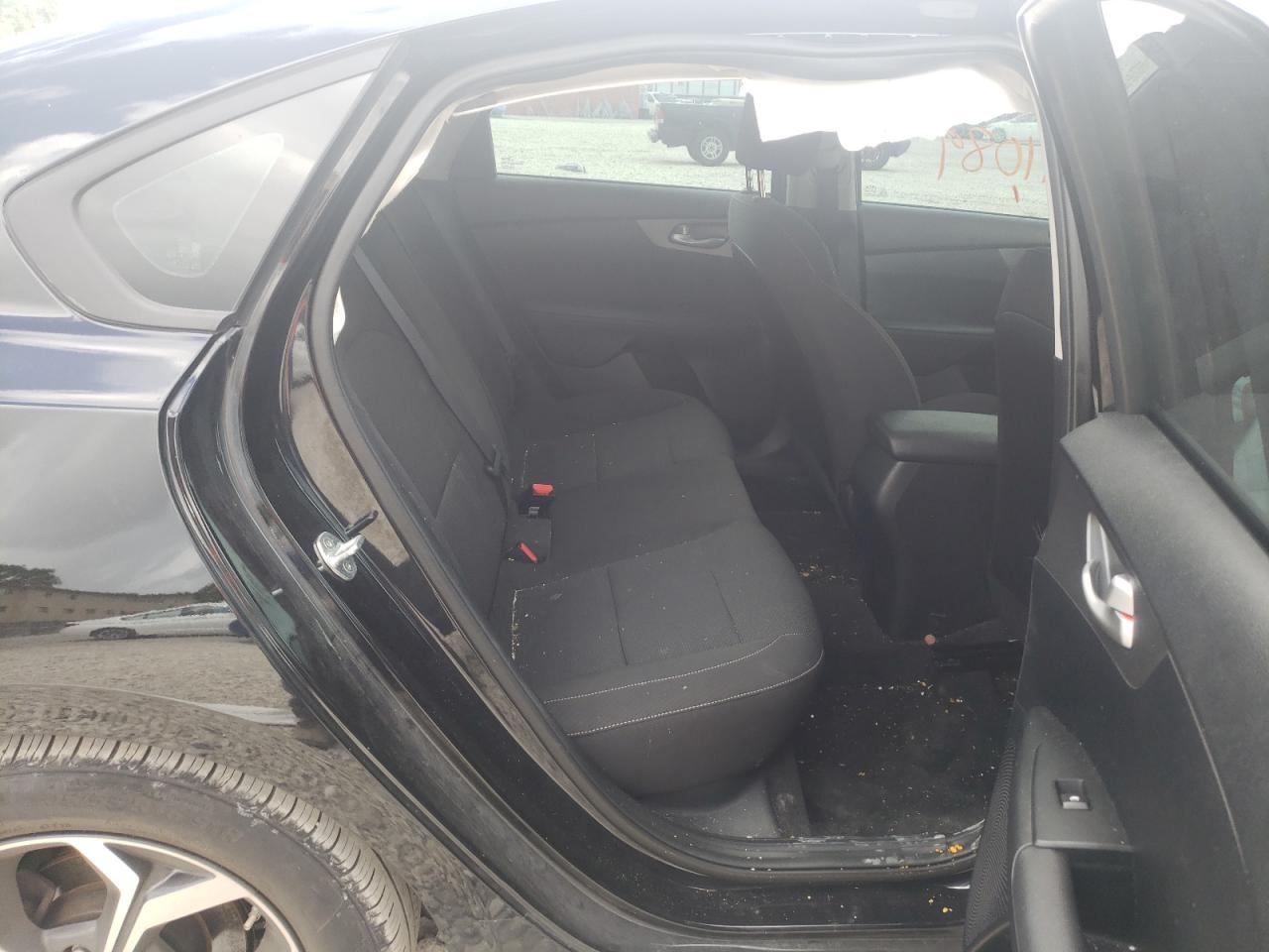 Photo 6 from auction – 2019 KIA FORTE FE with VIN 3KPF24AD8KE034422