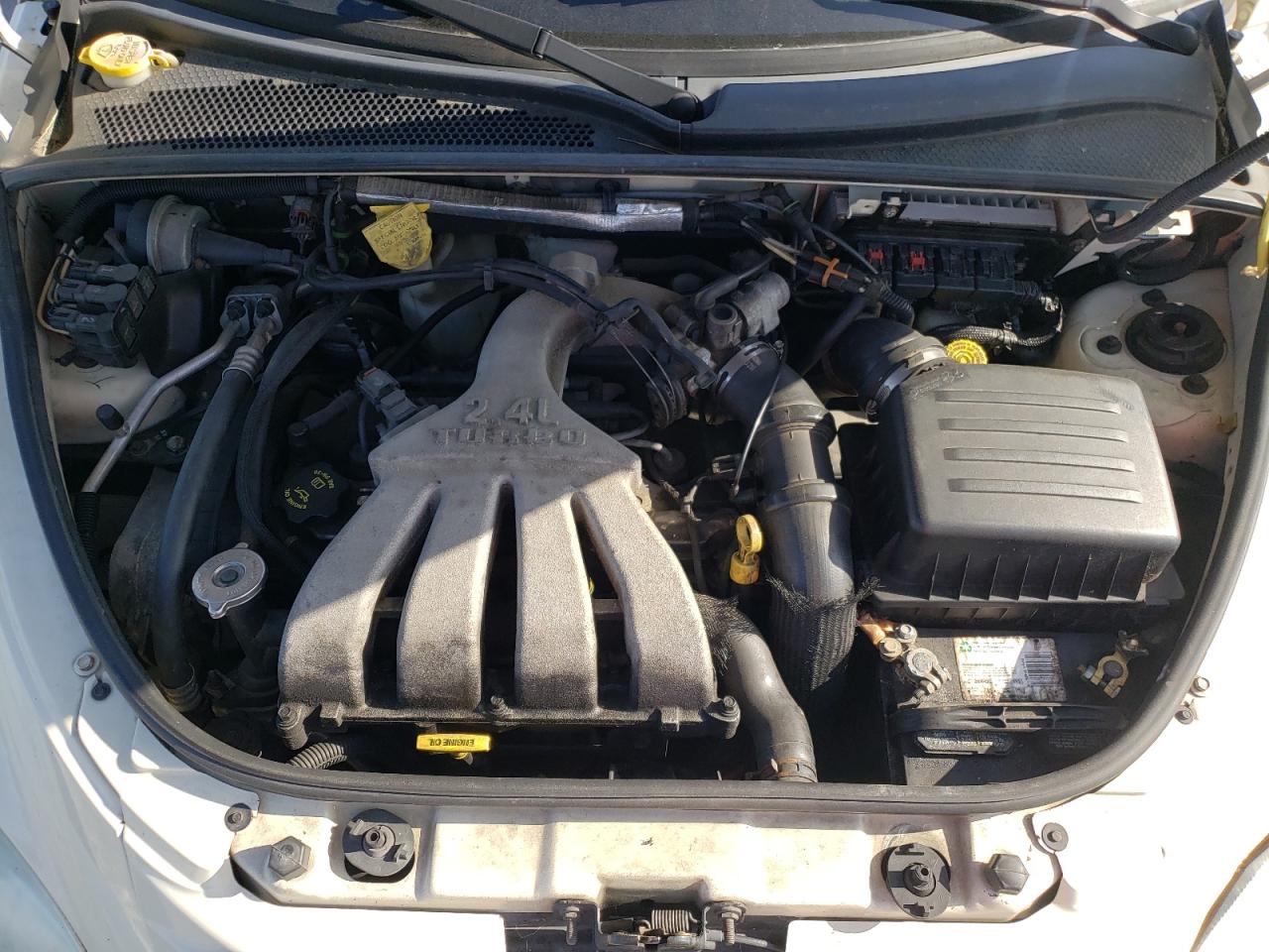 Photo 7 from auction – 2005 CHRYSLER PT CRUISER with VIN 3C3EY55E75T342351
