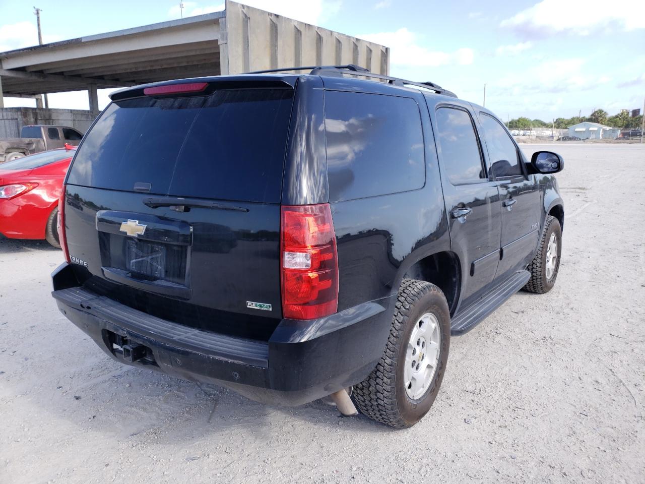 Photo 4 from auction – 2011 CHEVROLET TAHOE C150 with VIN 1GNSCAE07BR387893