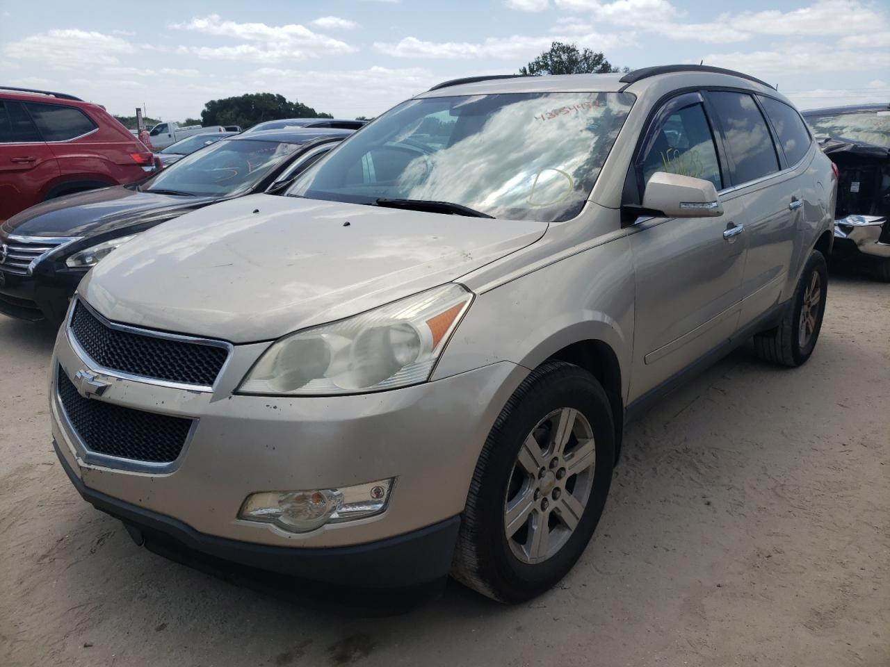 Photo 2 from auction – 2011 CHEVROLET TRAVERSE L with VIN 1GNKRGED9BJ142290