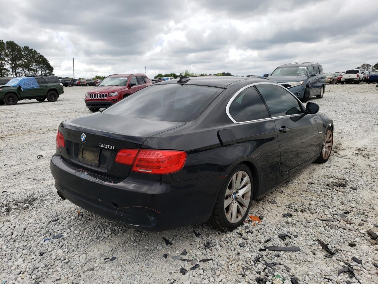 Photo 4 from auction – 2012 BMW 328 I SULE with VIN WBAKE5C55CJ106535