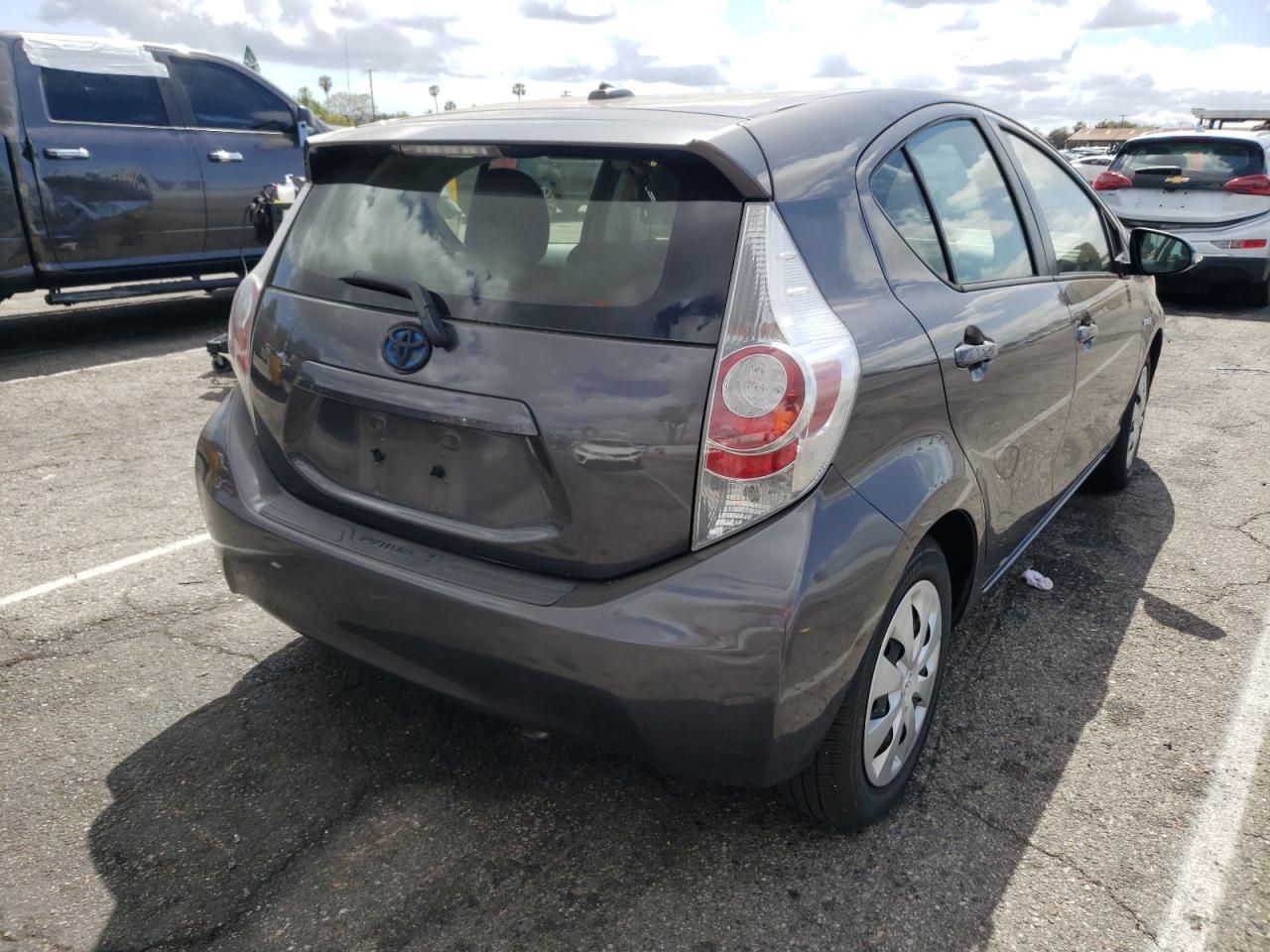 Photo 4 from auction – 2014 TOYOTA PRIUS C with VIN JTDKDTB36E1568440