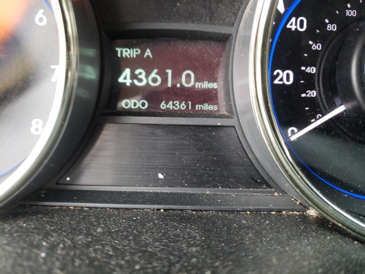 Photo 8 from auction – 2012 HYUNDAI SONATA SE with VIN 5NPEC4AC3CH489787