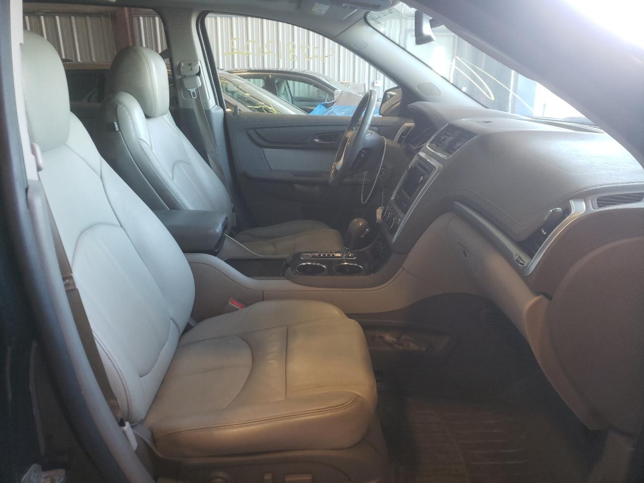 Photo 5 from auction – 2014 GMC ACADIA SLT with VIN 1GKKVRKD5EJ161934
