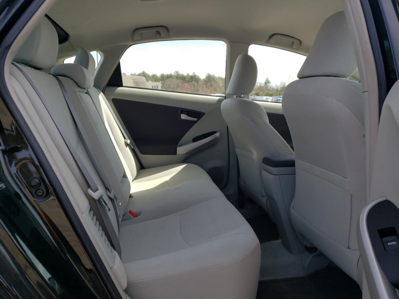 Photo 6 from auction – 2011 TOYOTA PRIUS with VIN JTDKN3DU4B0291937
