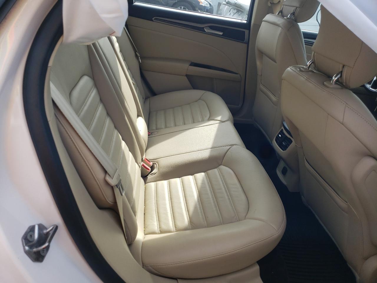 Photo 6 from auction – 2015 FORD FUSION SE with VIN 3FA6P0HD6FR121806