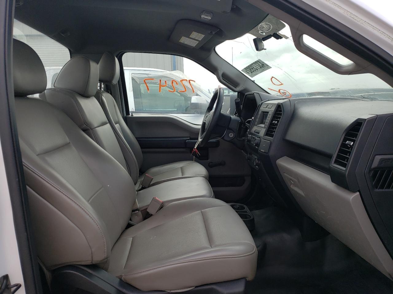 Photo 5 from auction – 2018 FORD F150 with VIN 1FTMF1CB7JKG02984