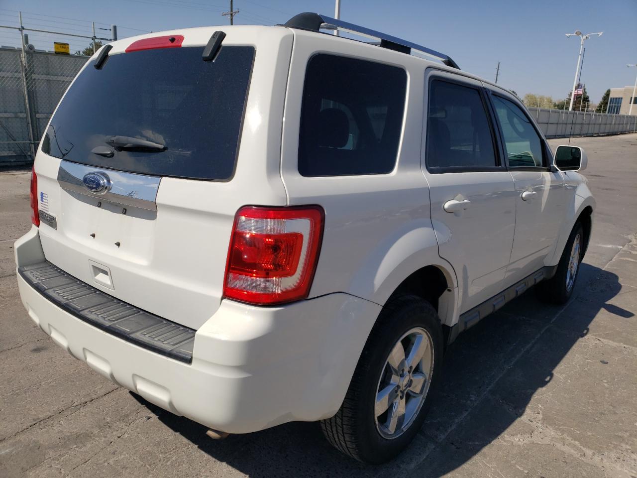 Photo 4 from auction – 2012 FORD ESCAPE LIM with VIN 1FMCU9E77CKC69032