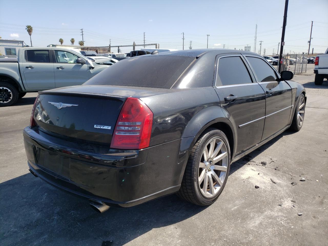Photo 4 from auction – 2006 CHRYSLER 300C SRT-8 with VIN 2C3LA73W56H102759