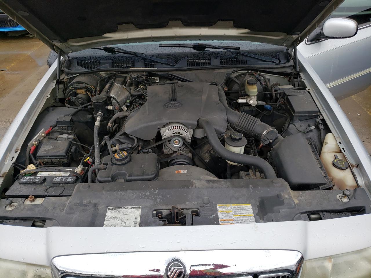 Photo 7 from auction – 2000 MERCURY GRAND MARQ with VIN 2MEFM75W7YX695593