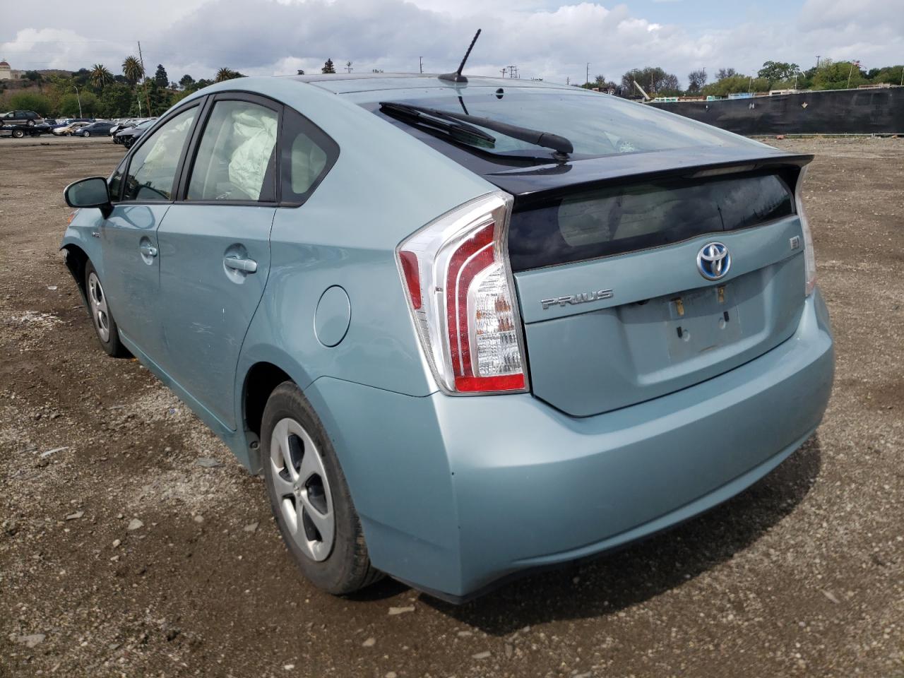 Photo 3 from auction – 2014 TOYOTA PRIUS with VIN JTDKN3DU6E1849821