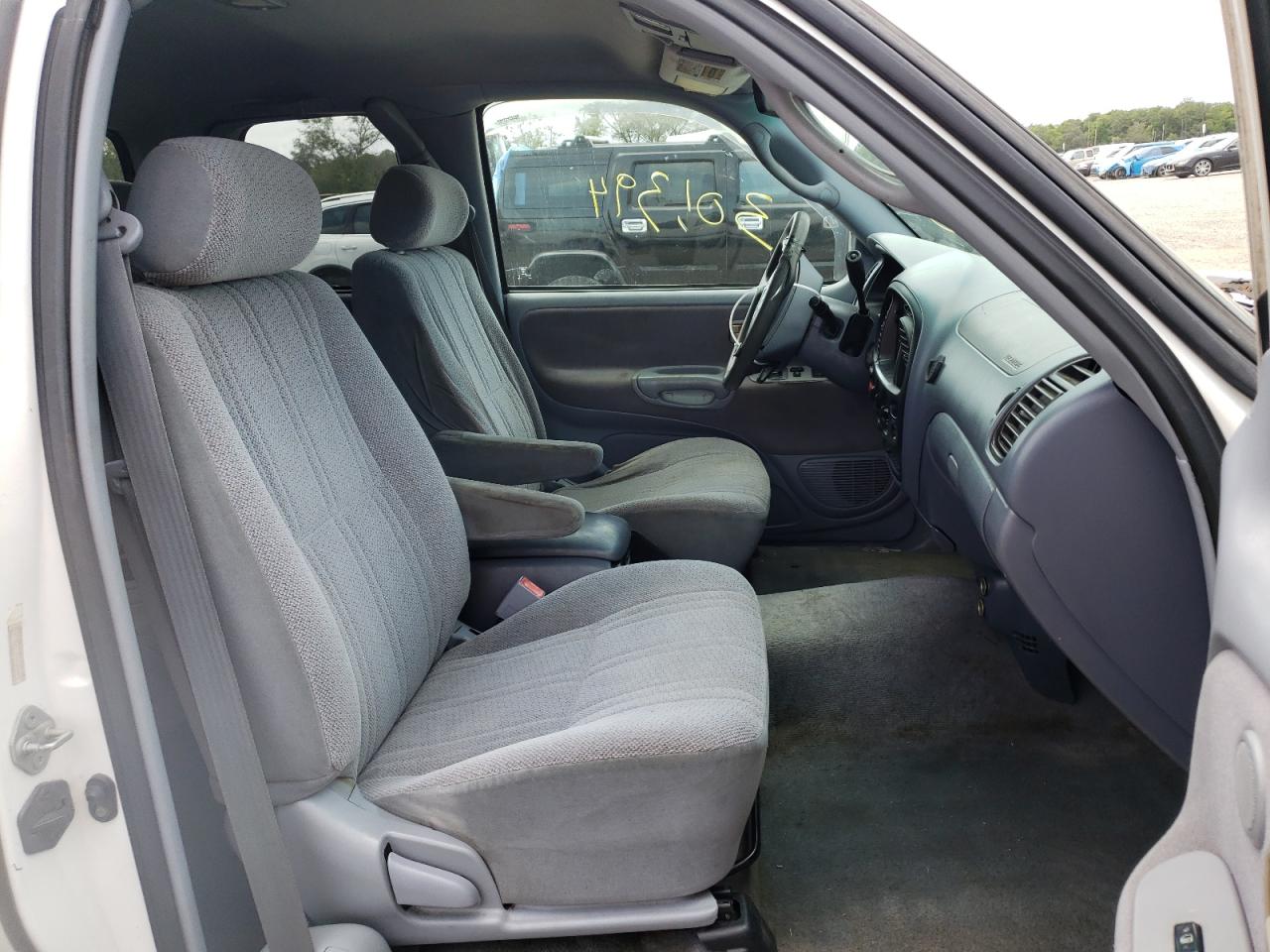 Photo 5 from auction – 2000 TOYOTA TUNDRA ACC with VIN 5TBBT4418YS082281