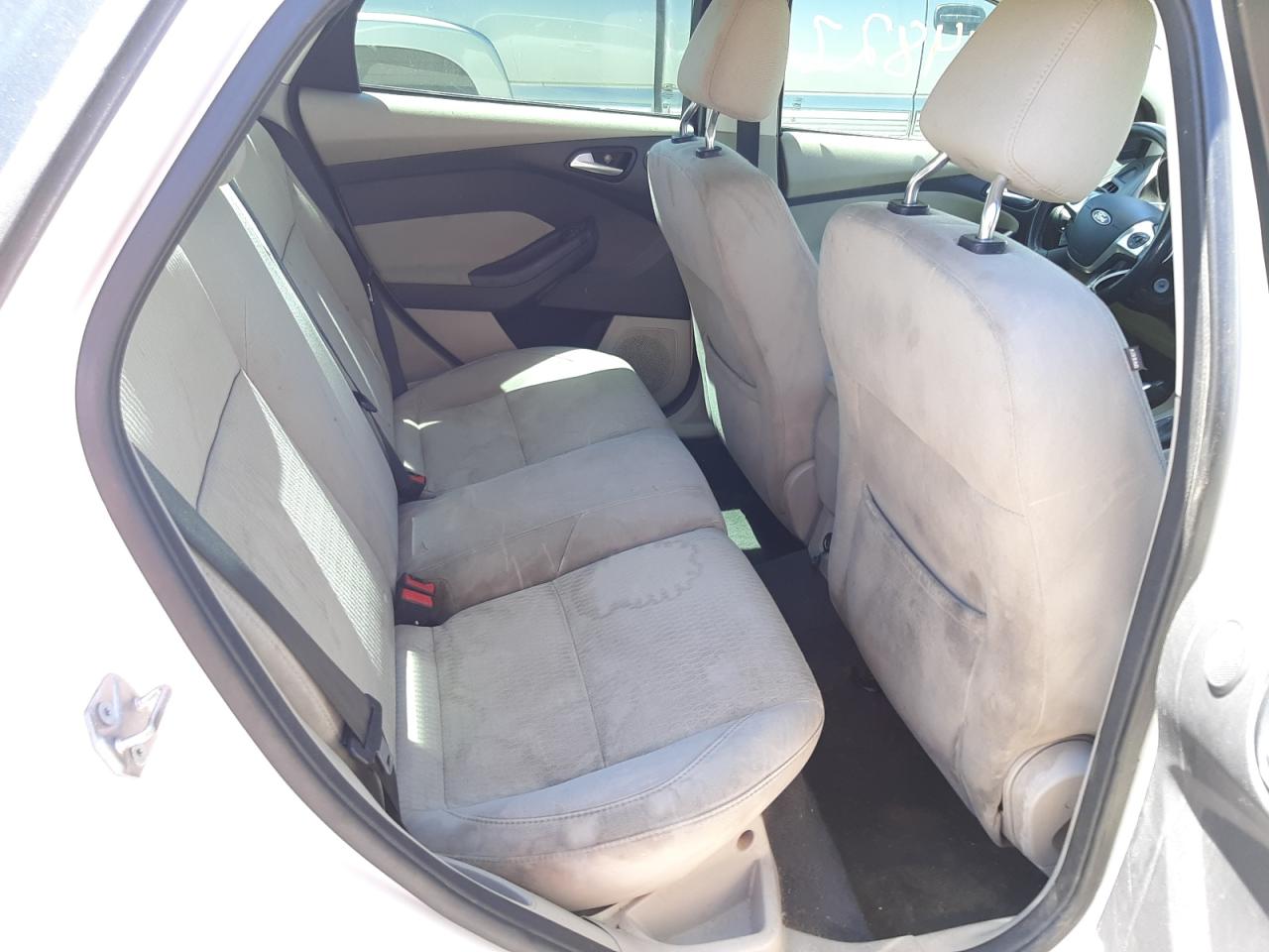 Zdjęcie 6 z aukcji – 2012 FORD FOCUS SEL z VIN 1FAHP3H23CL302266