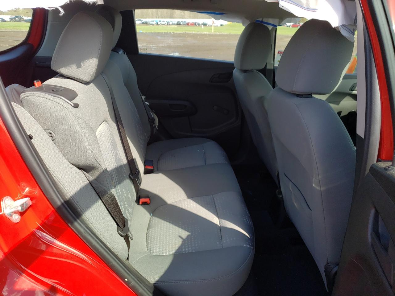 Photo 6 from auction – 2020 CHEVROLET SONIC with VIN 1G1JG6SB8L4127960
