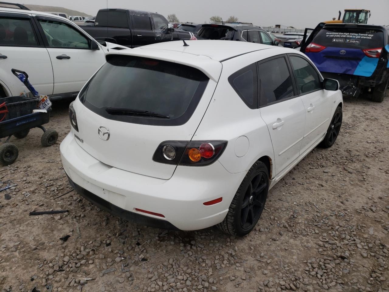Photo 4 from auction – 2004 MAZDA 3 HATCHBAC with VIN JM1BK143X41134415