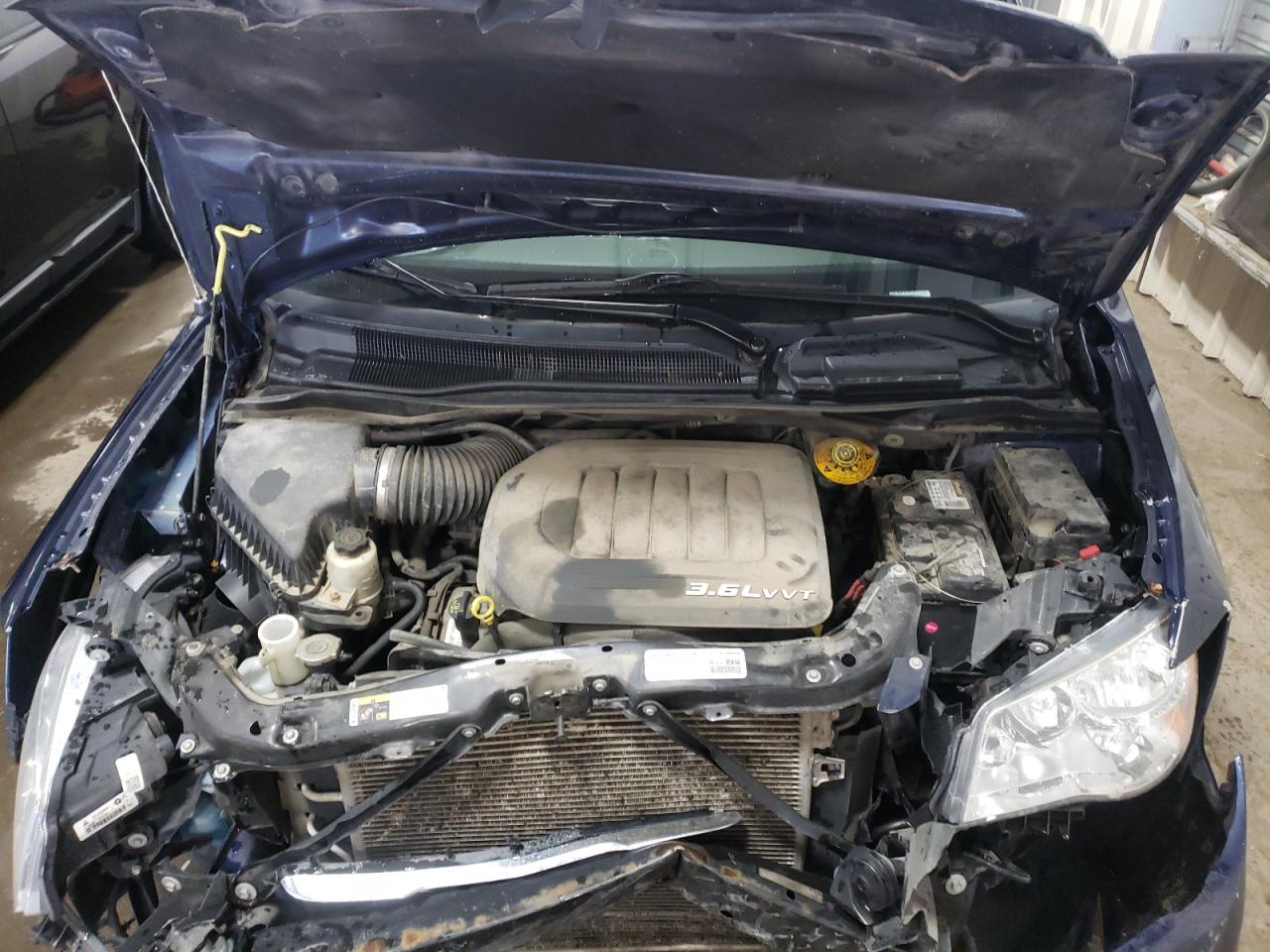 Photo 7 from auction – 2014 CHRYSLER TOWN & COU with VIN 2C4RC1BG9ER336788