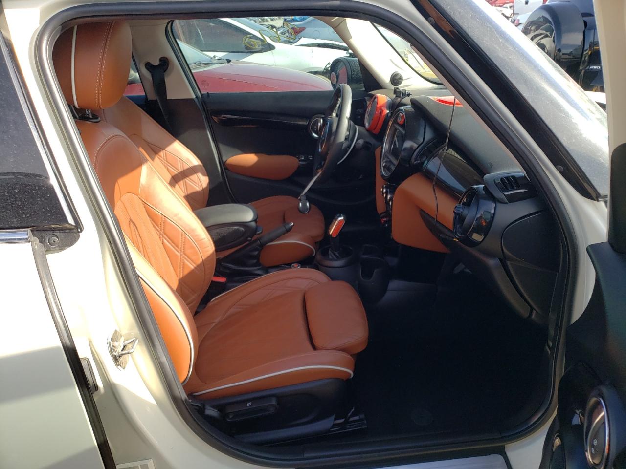 Photo 5 from auction – 2021 MINI COOPER with VIN WMWXU7C04M2P09819