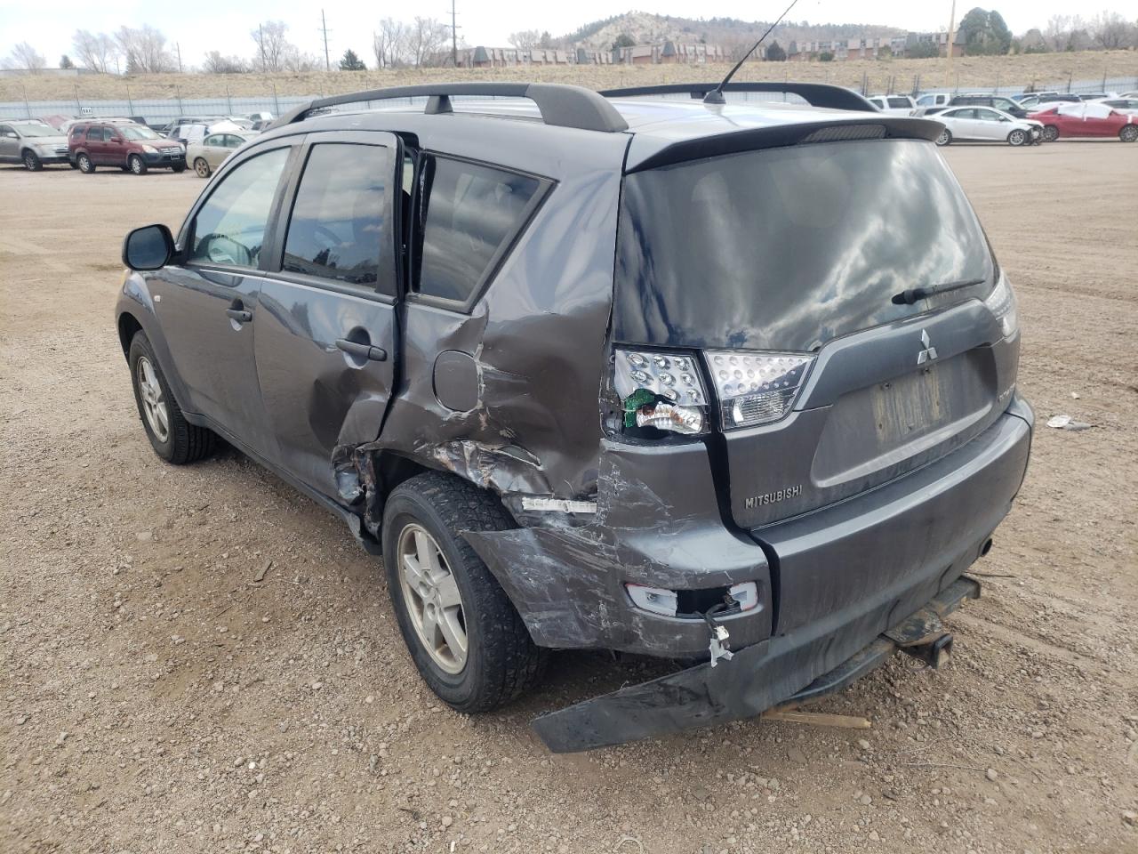 Photo 3 from auction – 2007 MITSUBISHI OUTLANDER with VIN JA4MS31X37U013413