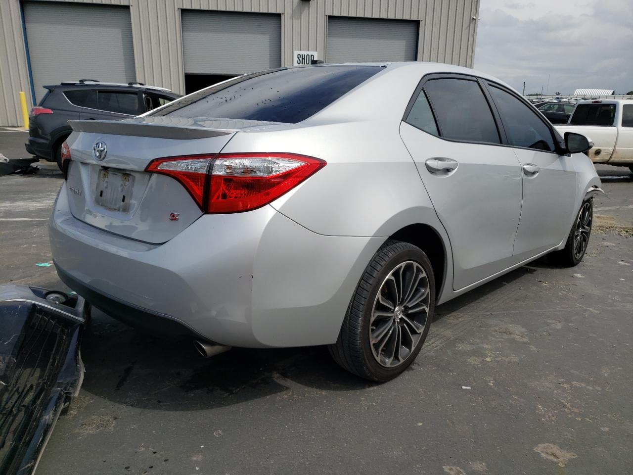 Photo 4 from auction – 2016 TOYOTA COROLLA L with VIN 5YFBURHE2GP375874