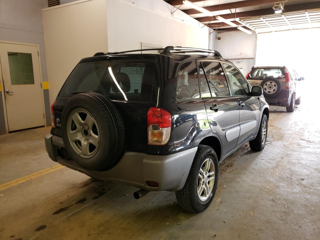 Photo 4 from auction – 2003 TOYOTA RAV4 with VIN JTEGH20V836011727