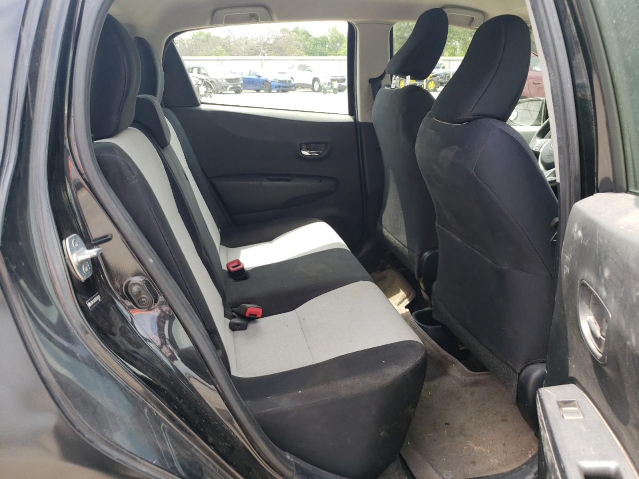 Photo 6 from auction – 2013 TOYOTA YARIS with VIN JTDKTUD33DD554630