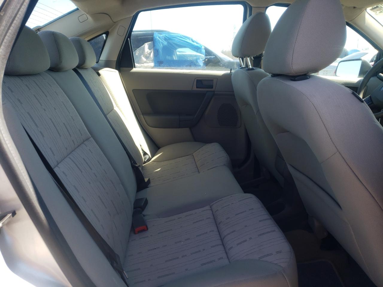 Photo 6 from auction – 2011 FORD FOCUS SE with VIN 1FAHP3FN1BW119698
