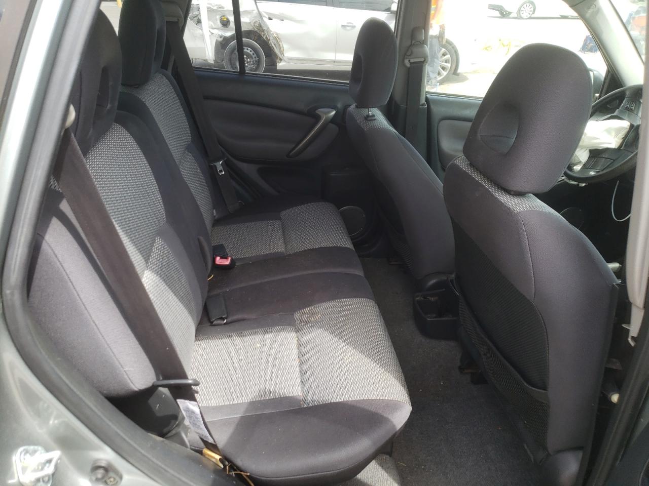 Photo 6 from auction – 2005 TOYOTA RAV4 with VIN JTEGD20V350069634