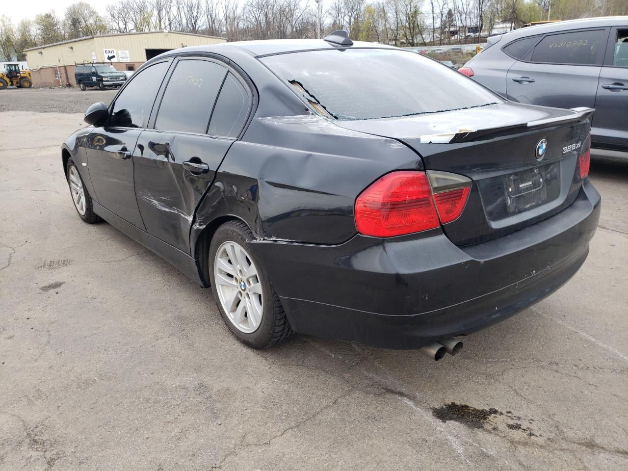 Photo 3 from auction – 2007 BMW 328 XI with VIN WBAVC93547K034432
