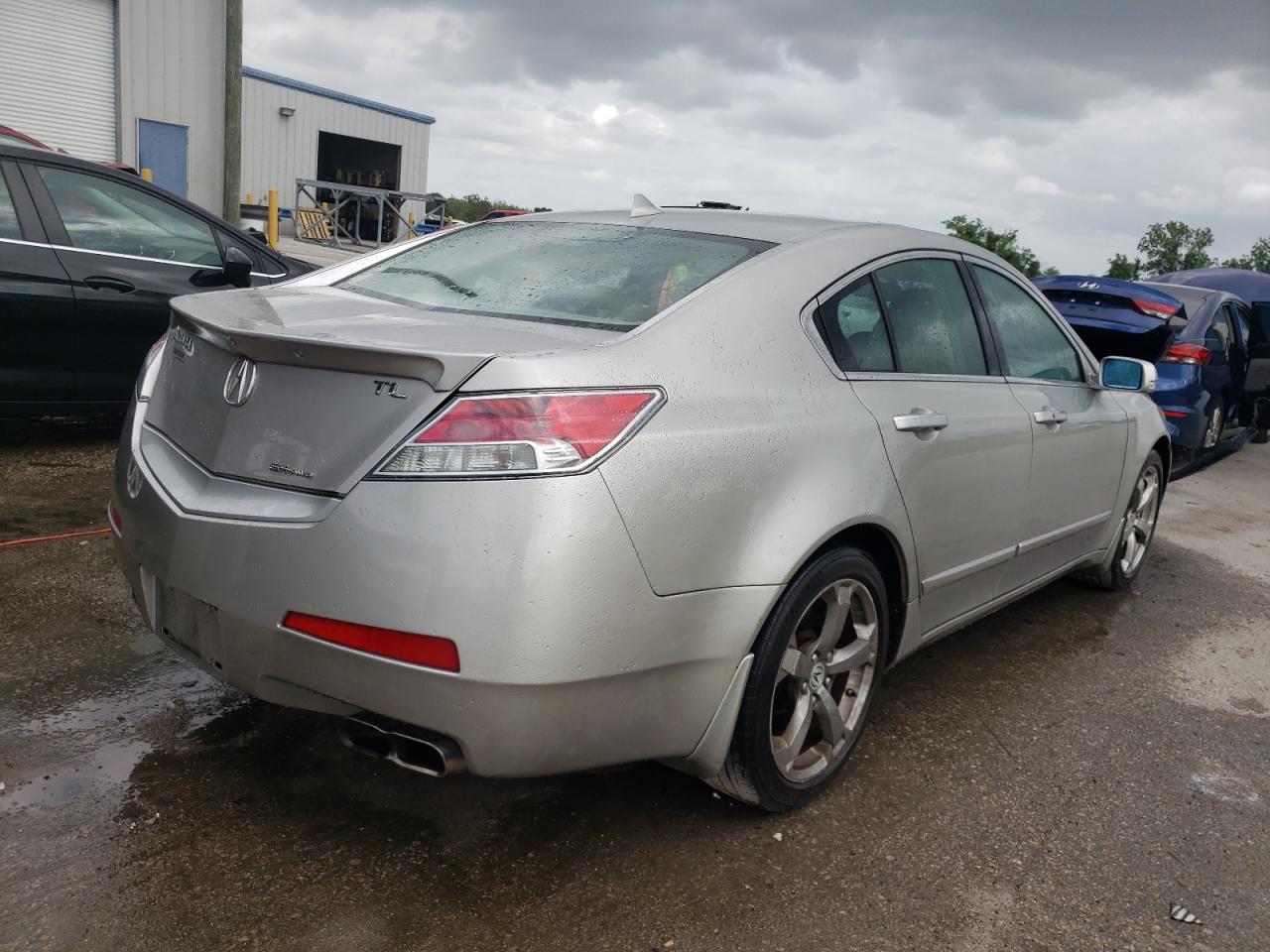 Photo 4 from auction – 2010 ACURA TL with VIN 19UUA9F57AA005277
