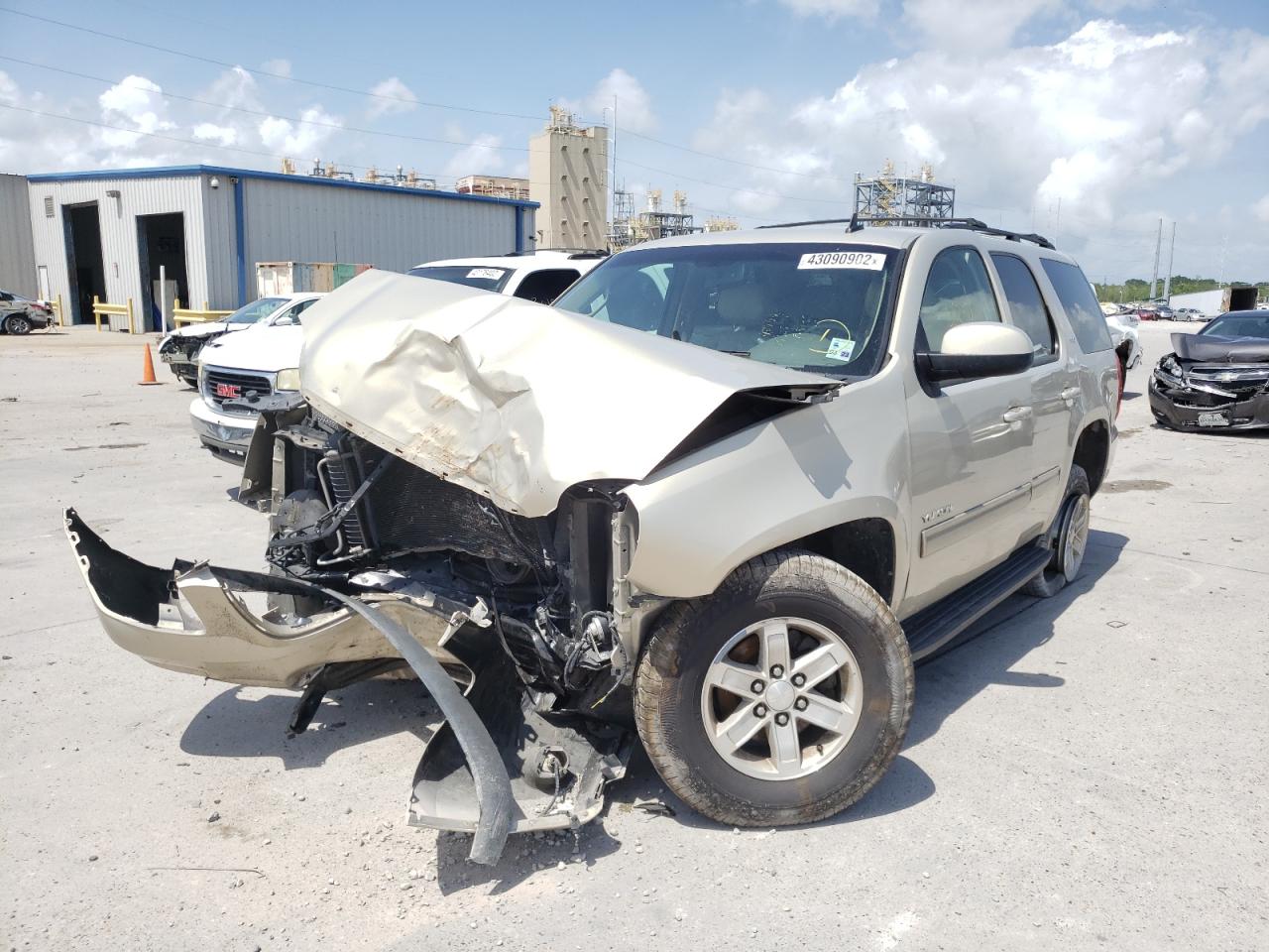 Photo 2 from auction – 2011 GMC YUKON SLT with VIN 1GKS1CE05BR317159