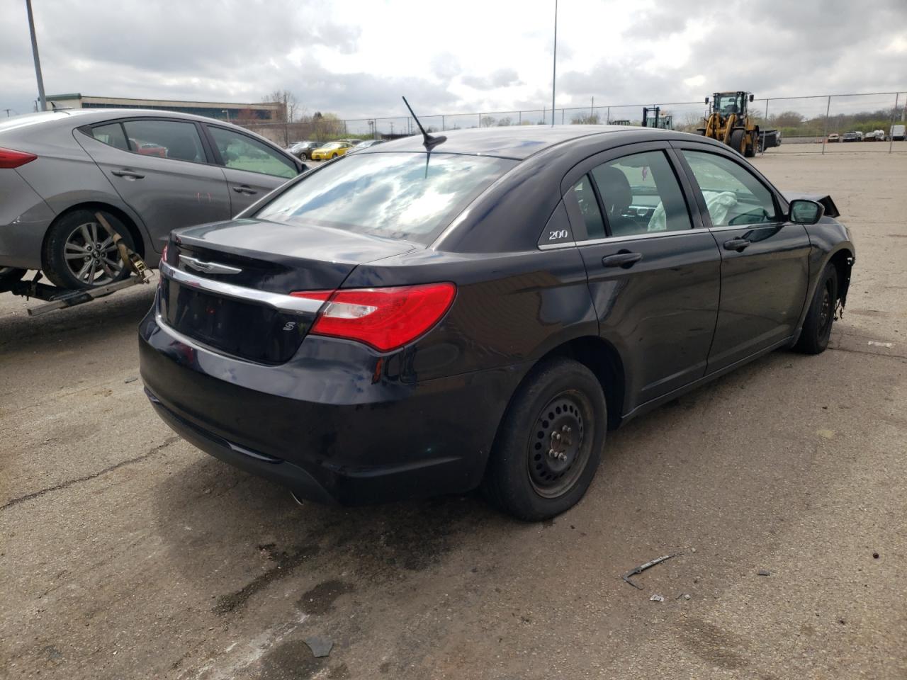 Photo 4 from auction – 2013 CHRYSLER 200 LIMITE with VIN 1C3CCBCG0DN744672