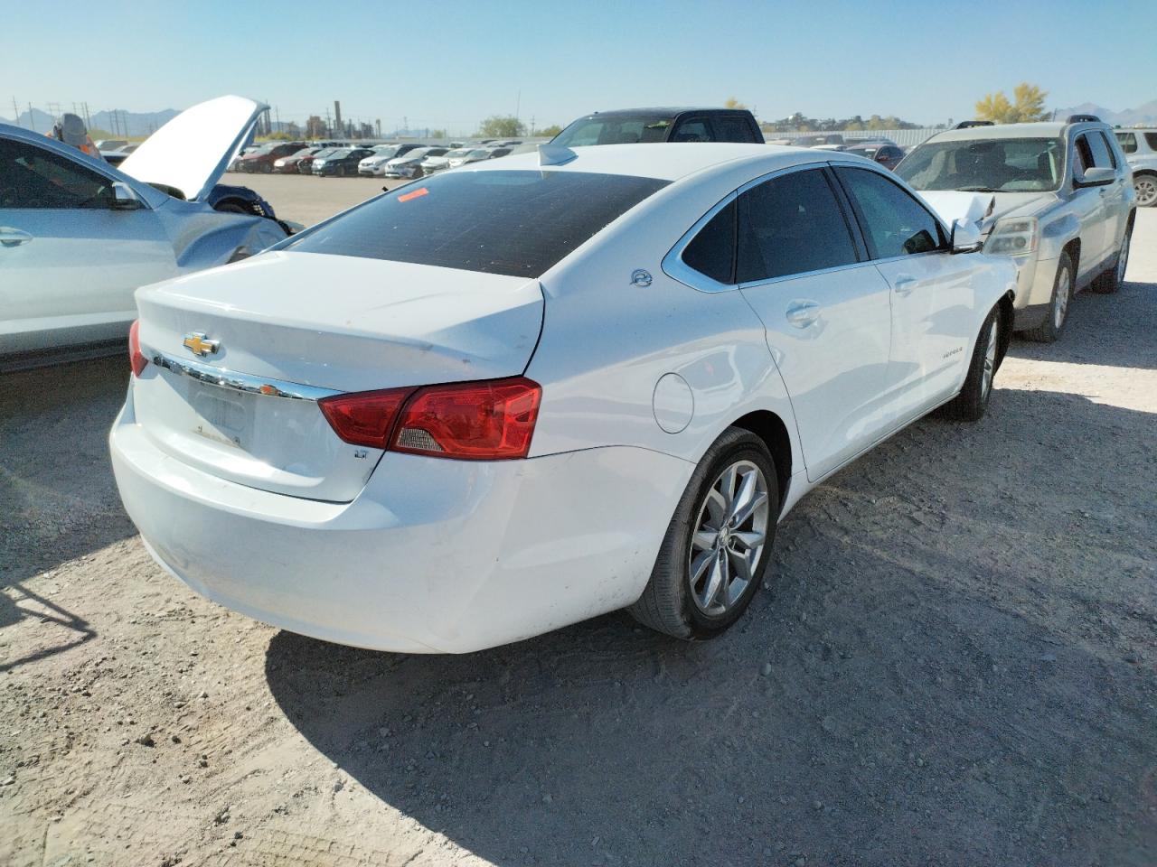 Photo 4 from auction – 2017 CHEVROLET IMPALA LT with VIN 2G1105S38H9140381