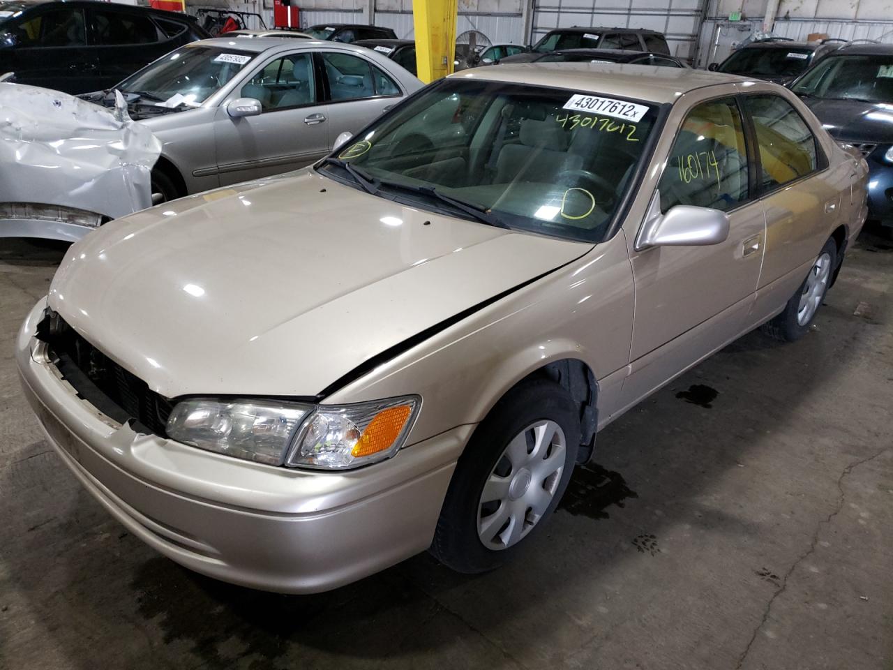Photo 2 from auction – 2000 TOYOTA CAMRY CE with VIN JT2BG22K3Y0431189