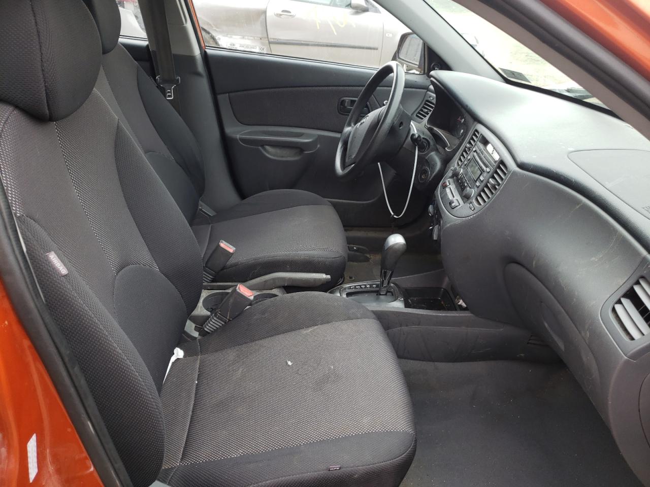 Photo 5 from auction – 2008 KIA RIO BASE with VIN KNADE123486382815