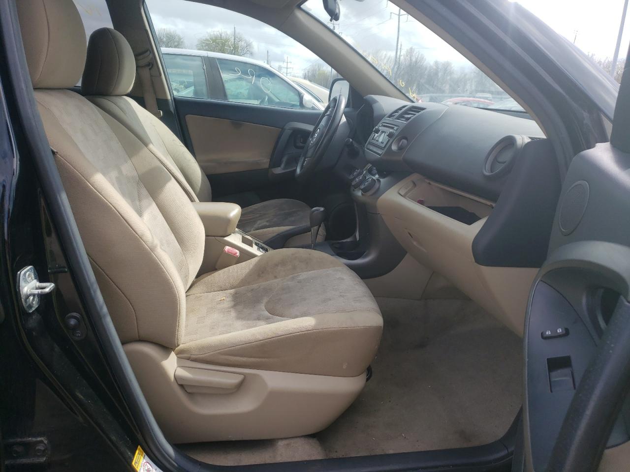 Photo 5 from auction – 2012 TOYOTA RAV4 with VIN 2T3BF4DV5CW187434