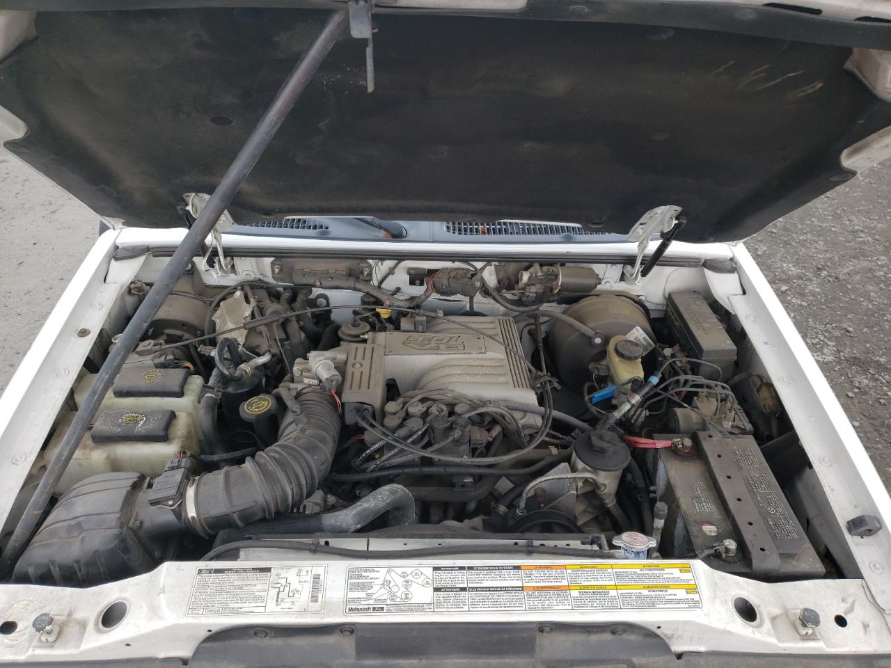 Photo 7 from auction – 2000 FORD EXPLORER with VIN 1FMZU83P2YZC64682