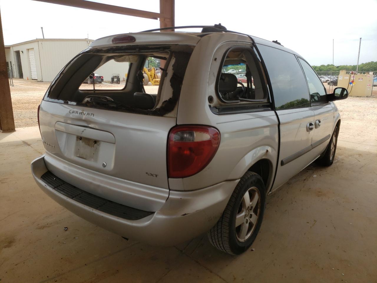 Photo 4 from auction – 2005 DODGE CARAVAN SX with VIN 1D4GP45R85B253137