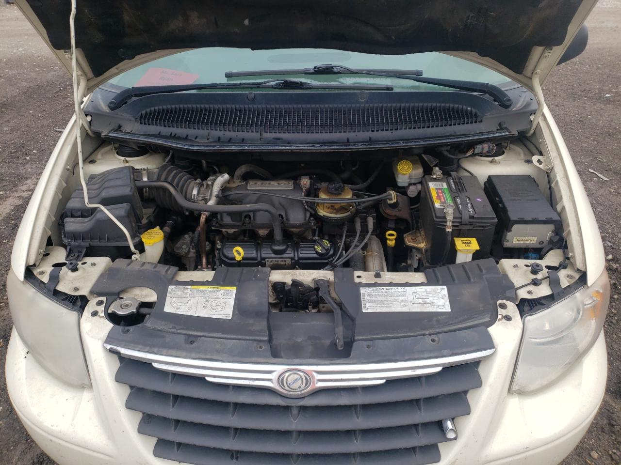 Photo 7 from auction – 2007 CHRYSLER TOWN & COU with VIN 2A4GP54L27R155302
