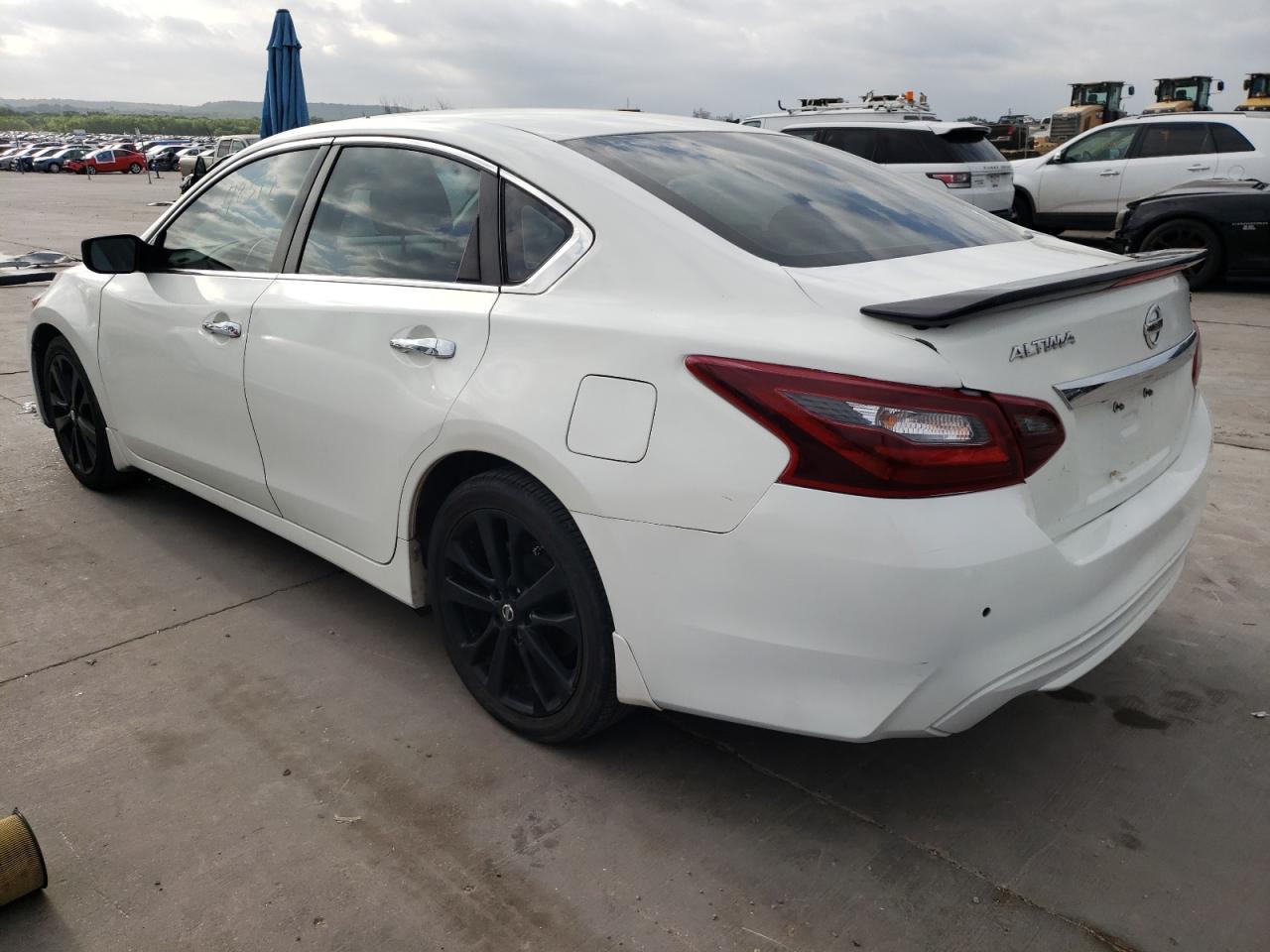 Photo 3 from auction – 2017 NISSAN ALTIMA 2.5 with VIN 1N4AL3AP2HC277368