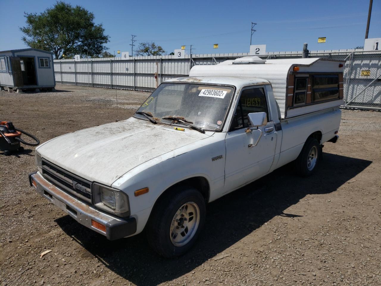 Photo 2 from auction – 1983 TOYOTA PICKUP with VIN JT4RN44D8D1137331