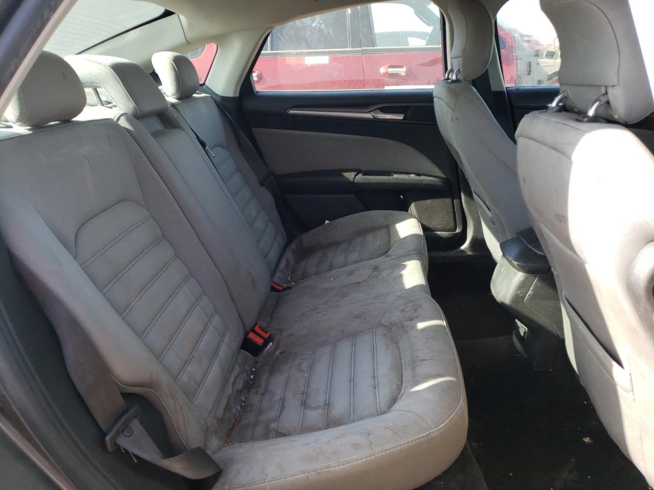 Photo 6 from auction – 2014 FORD FUSION S with VIN 3FA6P0G72ER355905