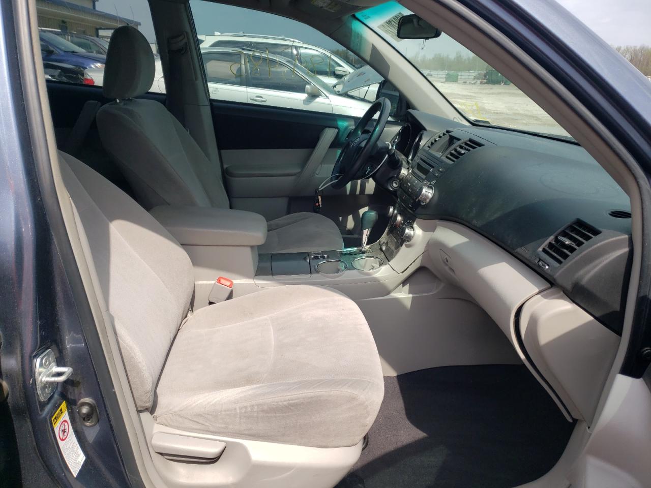 صورة رقم 5 من المزاد - 2011 TOYOTA HIGHLANDER مع VIN 5TDZK3EH3BS047542