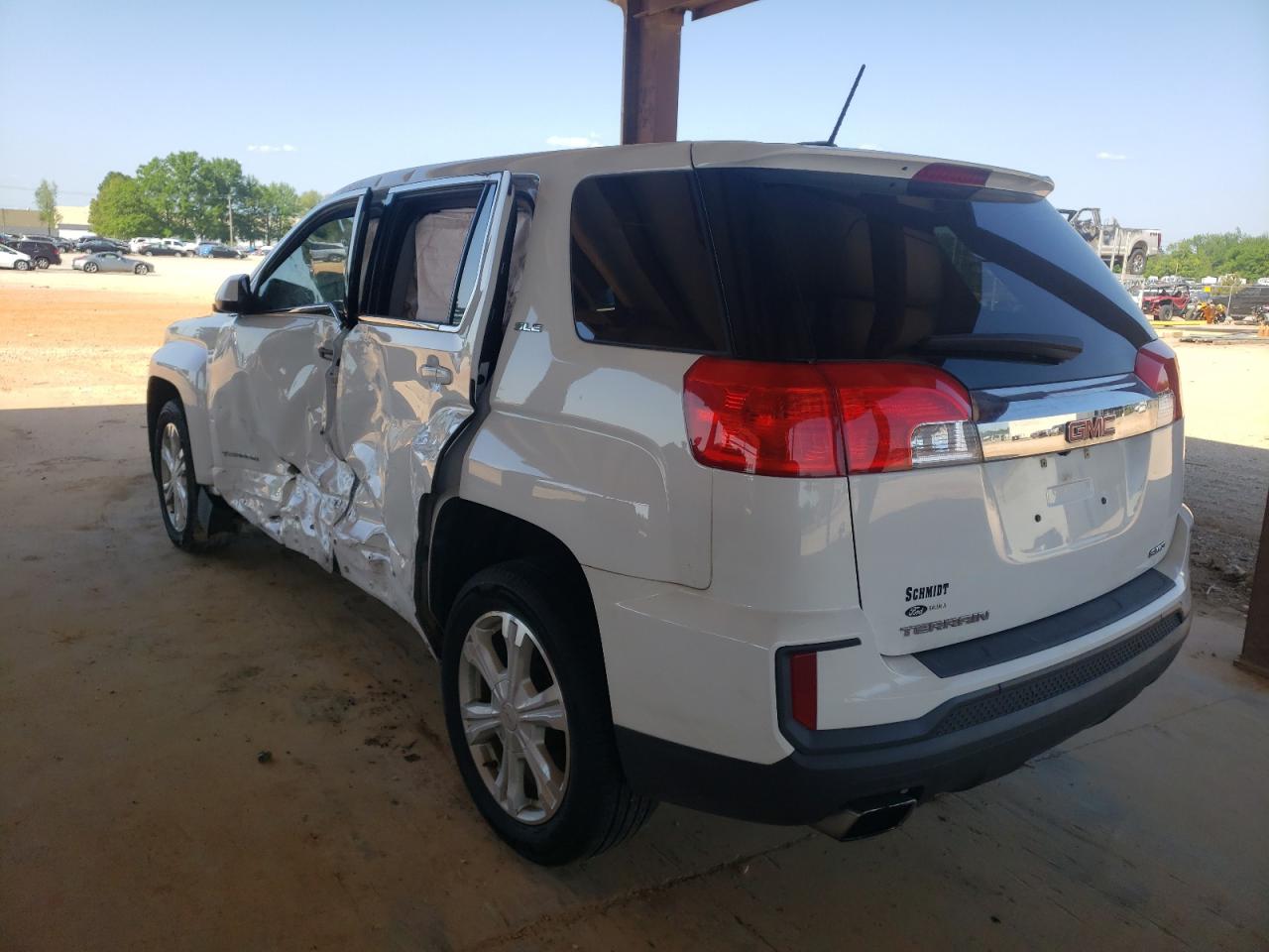Photo 3 from auction – 2017 GMC TERRAIN SL with VIN 2GKFLSEK5H6124554