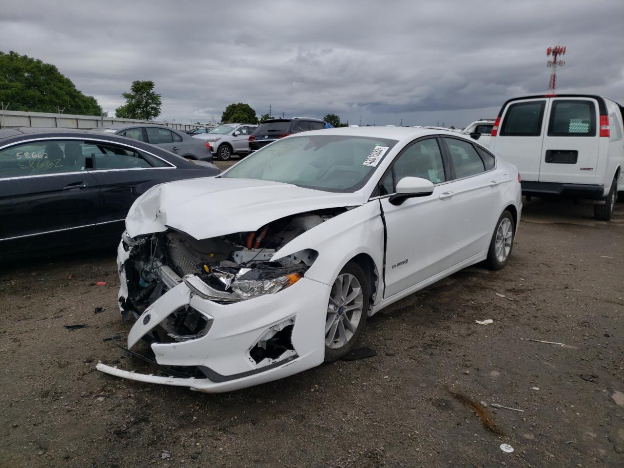 Photo 2 from auction – 2019 FORD FUSION SE with VIN 3FA6P0LU9KR177398