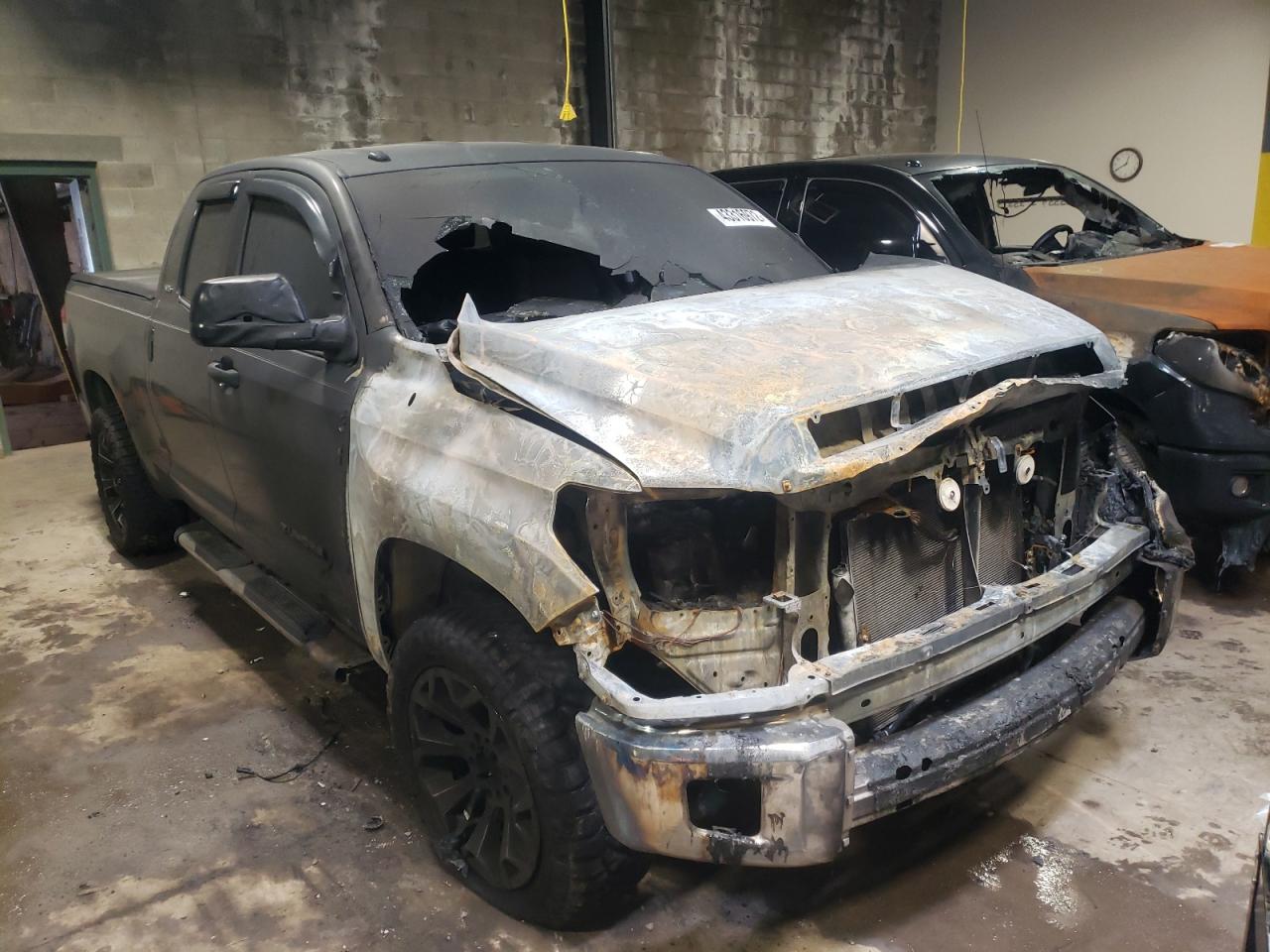 Photo 1 from auction – 2015 TOYOTA TUNDRA DOU with VIN 5TFRM5F13FX087157