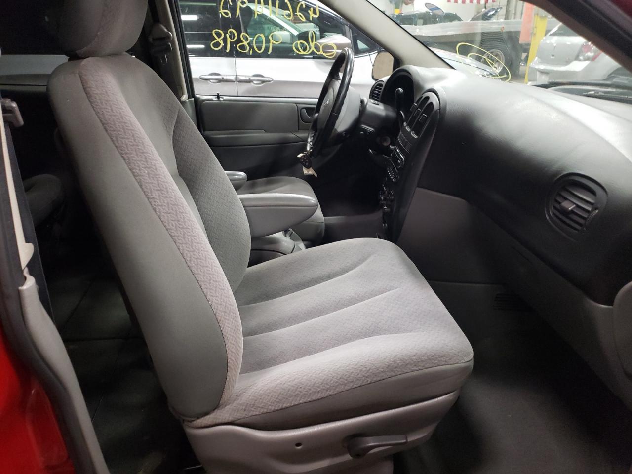 Photo 5 from auction – 2006 DODGE GRAND CARA with VIN 2D4GP44LX6R636741