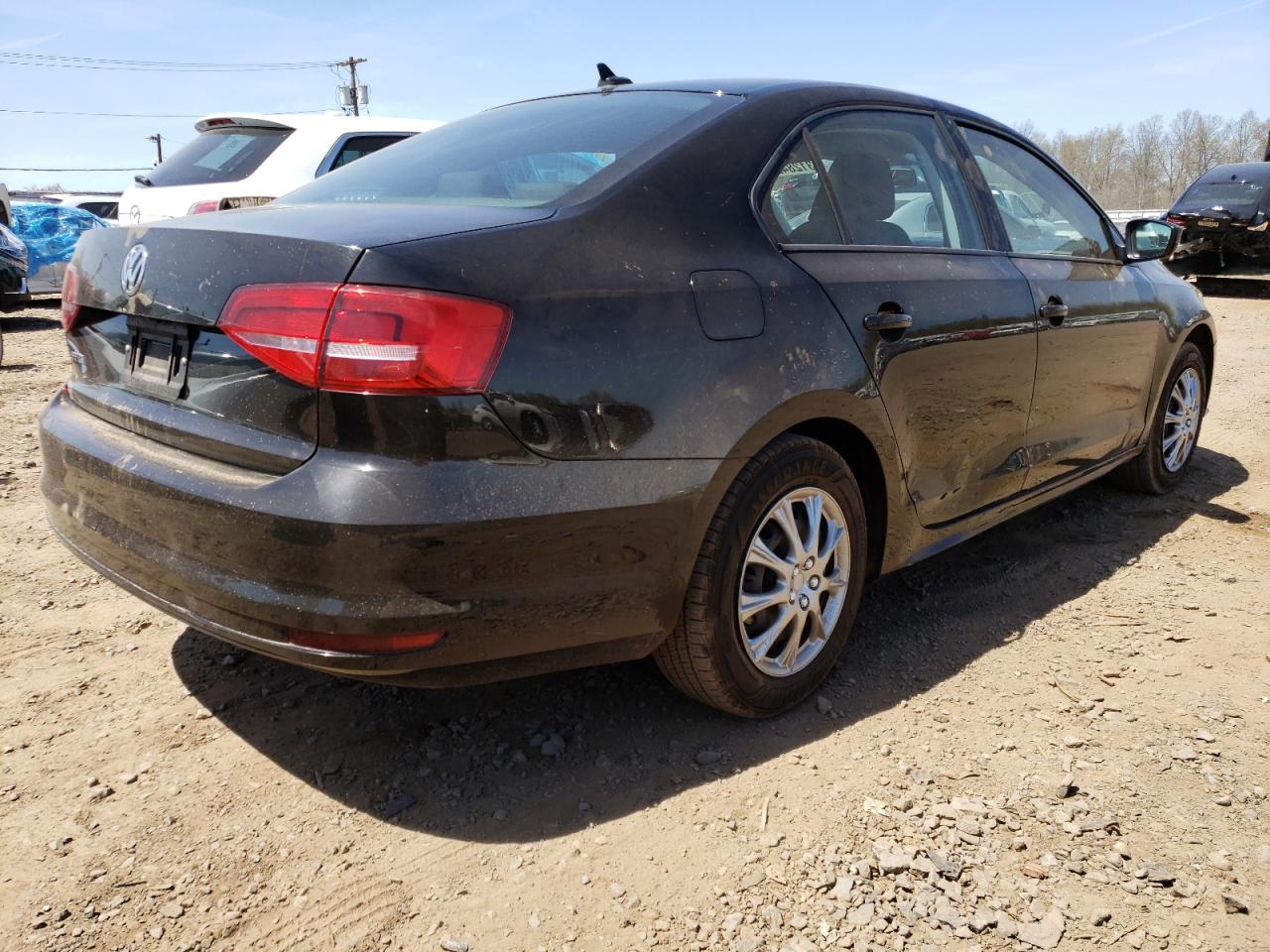 Photo 4 from auction – 2015 VOLKSWAGEN JETTA BASE with VIN 3VW1K7AJ9FM406781
