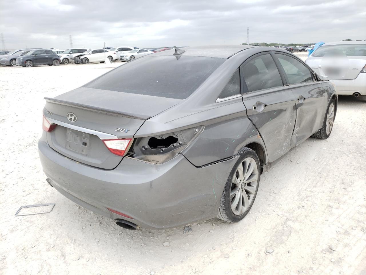 Photo 4 from auction – 2013 HYUNDAI SONATA SE with VIN 5NPEC4AB3DH524837