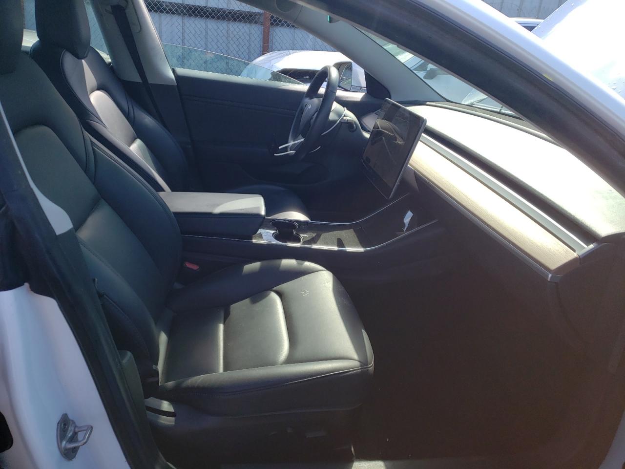 Photo 5 from auction – 2019 TESLA MODEL 3 with VIN 5YJ3E1EA3KF208402