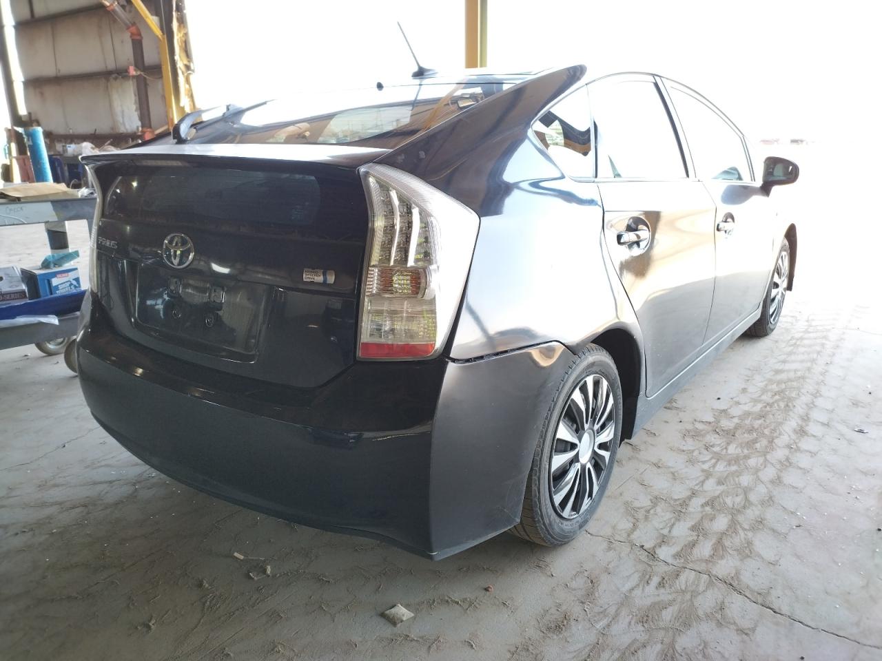 Photo 4 from auction – 2011 TOYOTA PRIUS with VIN JTDKN3DU6B5365281